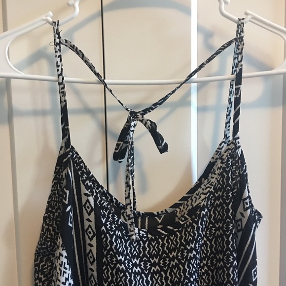 SALE! 3/15$ Forever 21 Aztec Blouse - Picture 6 of 6